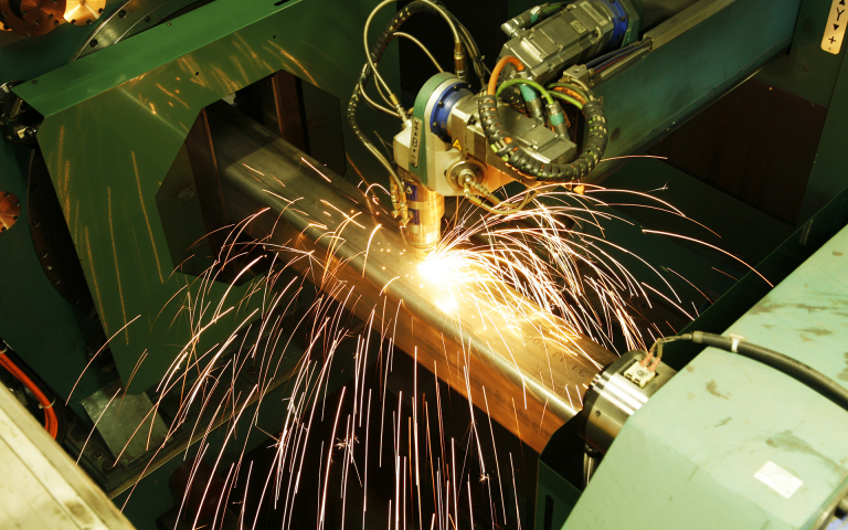 Jumbo tube laser cutting